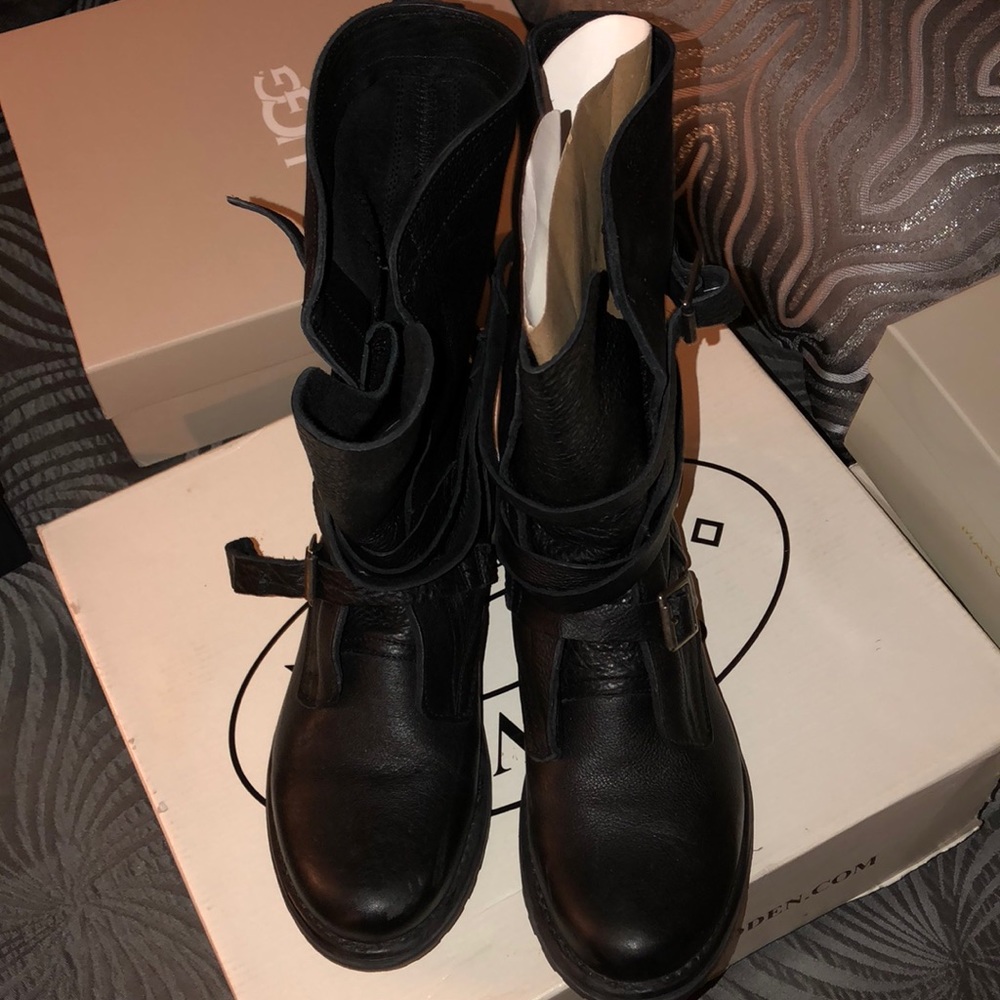 Black Boots